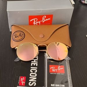 Ray-Ban round metal pink flash lens gold frame